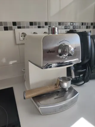 Cafetera Espresso Ufesa CE7238 Crema