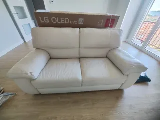 Sofá de piel blanco 2-3 plazas