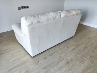 Sofá de piel blanco 2-3 plazas