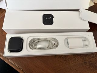 Apple Watch Series 5 44mm Gris Espacial Negro