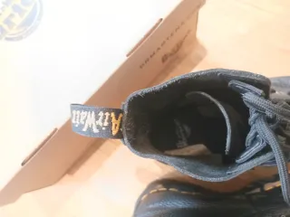 Dr.Martens Negras modelo sinclair con plataforma