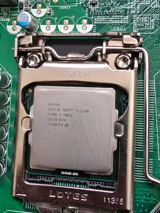 Placa Base MSI MS-7728 + Intel Core i7