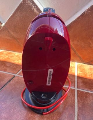Cafetera Dolce Gusto Delonghi EDG250R Roja