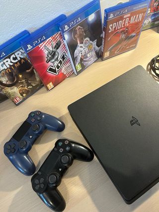PS4 Slim 500GB + 2 Mandos + 9 Juegos + Cascos