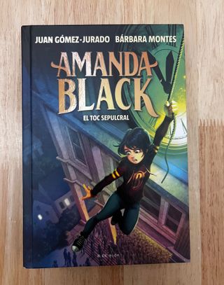 Libros Amanda Black 1, 2, 3, 4 5- Catalán