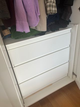 Armario Brimnes Ikea 3 puertas + comoda malm