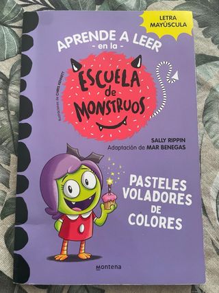 Pasteles voladores de colores /Jamie Lee's Birt...