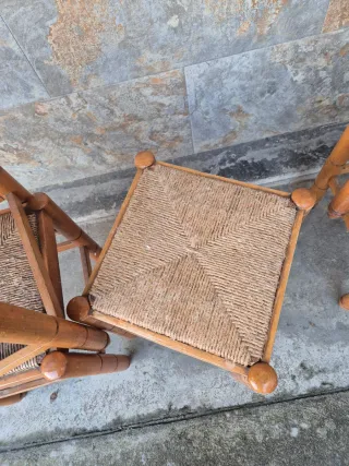 Banquetas de madera y ratán (6 unidades)