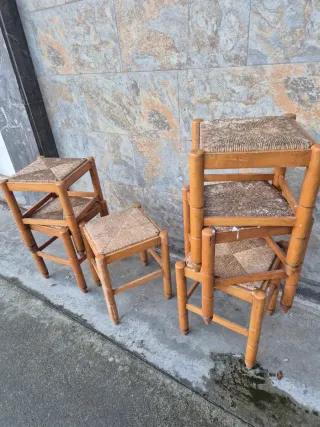 Banquetas de madera y ratán (6 unidades)