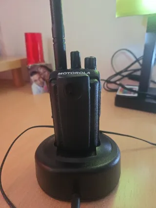 Walkie Talkie Motorola DP2400e