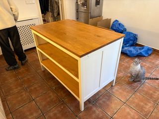 Isla de cocina TORNVIKEN con 2 taburetes