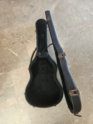 Guitarra Clásica con Funda