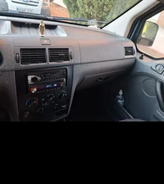 Ford Transit Connect 2005