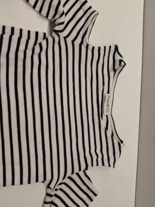 Camiseta Brownie con hombros descubiertos