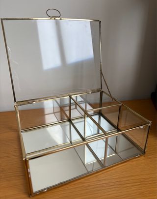 Joyero latón y cristal dorado