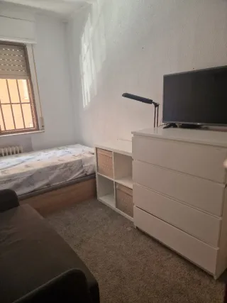 HABITACION EN ALQUILER