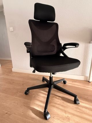 Silla de oficina ergonómica negra