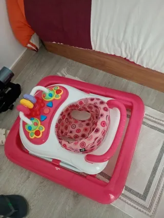 Andador para bebé rosa