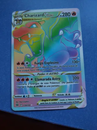 Carta Pokémon Charizard V ASTRO 174/172