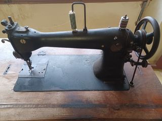 Máquina de Coser Antigua Wertheim