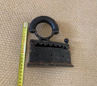 Ferro de alfaiate para passar a ferro,antigo