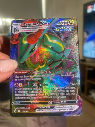 Carta Pokémon Rayquaza VMAX 111/203
