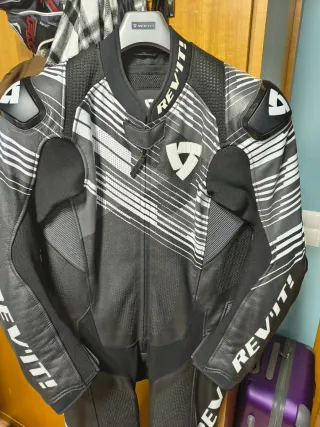 Mono 1 pieza Revit Apex