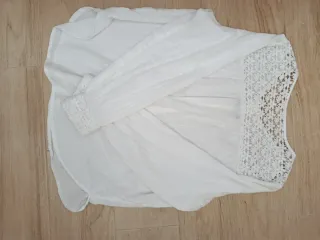 Camisa blanca mujer con encaje