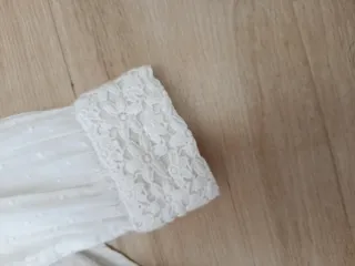 Camisa blanca mujer con encaje