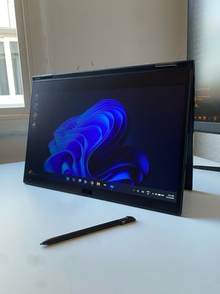 LENOVO ThinkPad X13 Yoga (i7 / 16GB RAM)