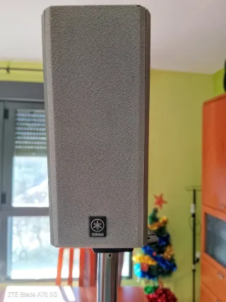 Altavoces Yamaha Plataforma Gris