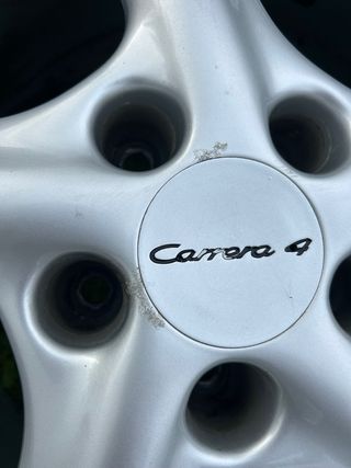 Cuatro llantas Porsche 17”