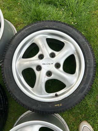Cuatro llantas Porsche 17”