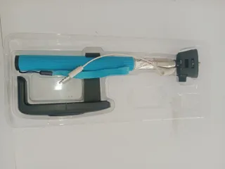 Palo Selfie con Cable Azul