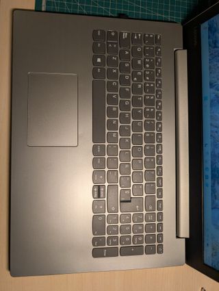 Portátil Lenovo Ideapad 330IKB (doble disco duro)