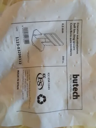 3000 Crucetas autonivelantes Butech 0,5mm