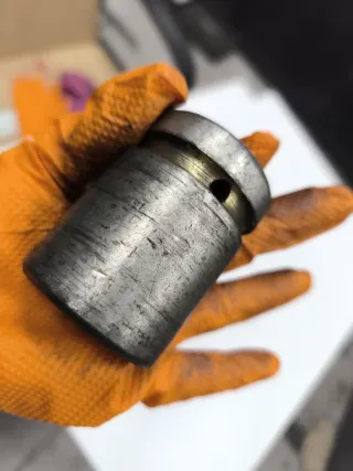 Llave de vaso 32 mm acero templado