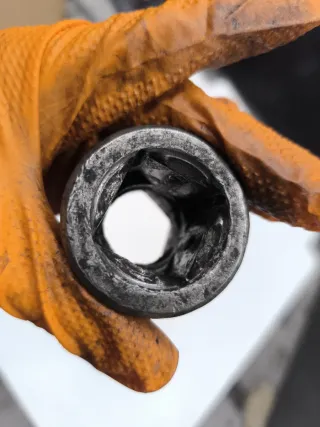 Llave de vaso 32 mm acero templado