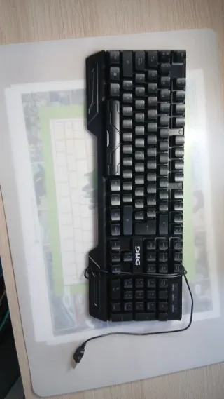 Teclado Gaming DHG E251 RGB ( ACEPTO OFERTAS )