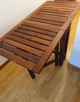 Mesa plegable de madera