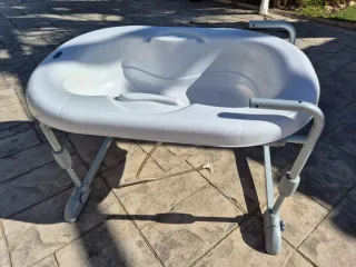 Bañera para bebé con soporte