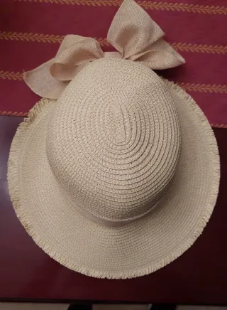 Sombrero de verano mujer beige hecho a mano