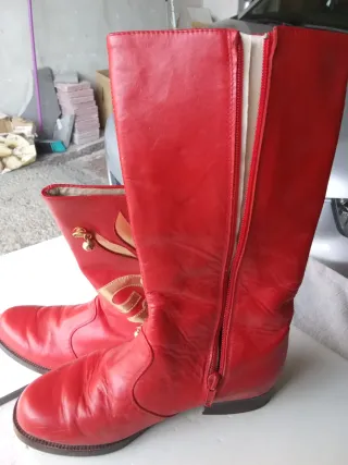 Stivali zingari rossi per bambini