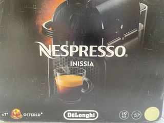 Cafetera Nespresso Inissia DeLonghi Beige