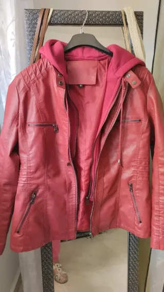 Chaqueta roja mujer a estrenar