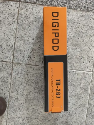 Trípode para cámara 3-way panhead. TR-267