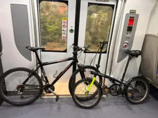 Bicicleta Trek y Bicicleta Plegable Btwin