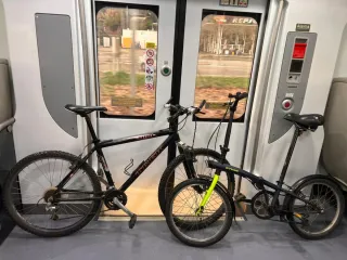 Bicicleta Trek y Bicicleta Plegable Btwin