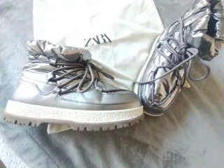 Botas de nieve plateadas chica