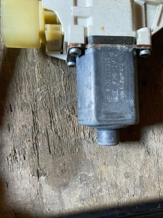 Despiece BMW Serie 1 E87 Izq.